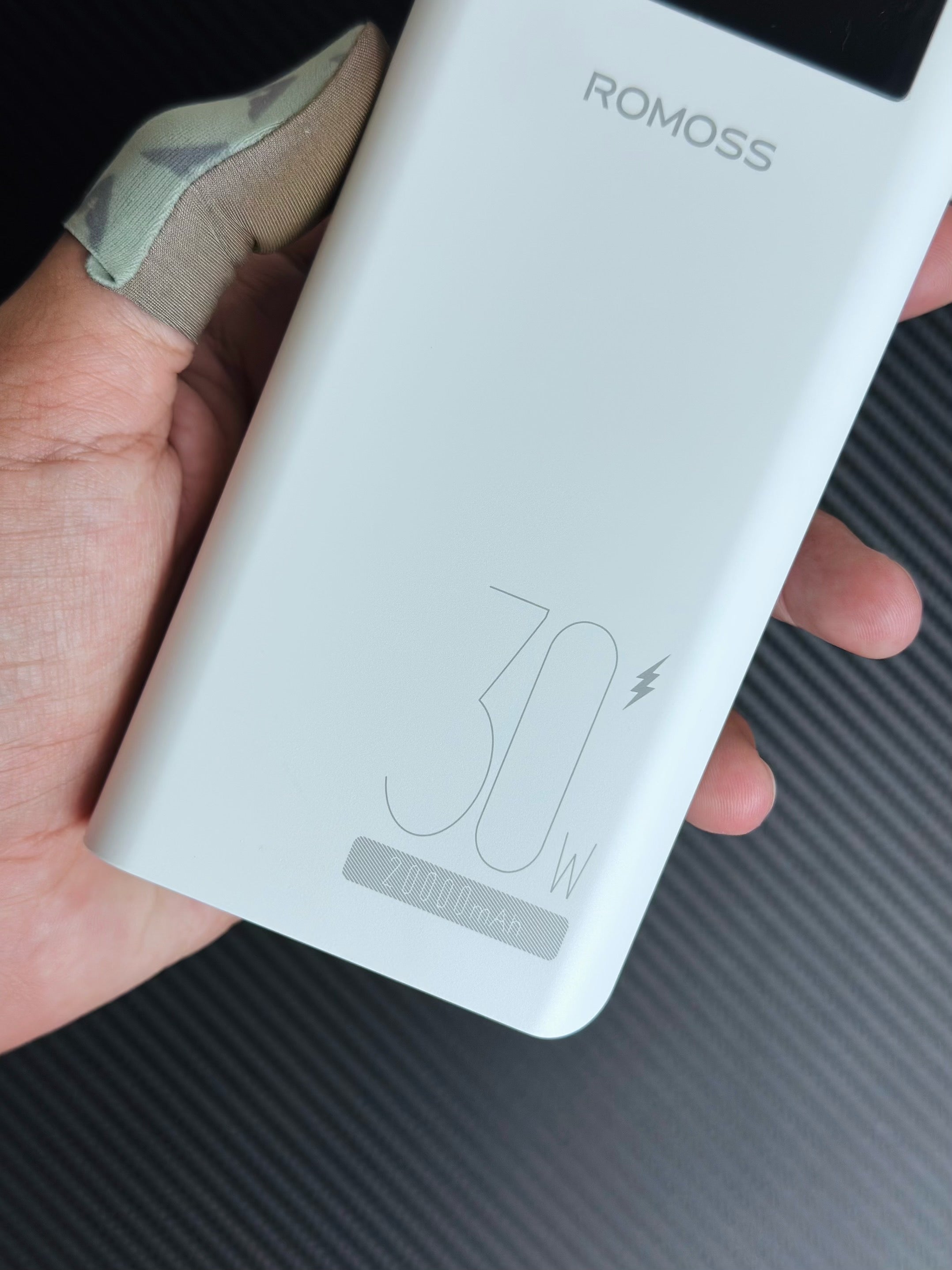 ROMOSS Sense 6Ps Pro closeup