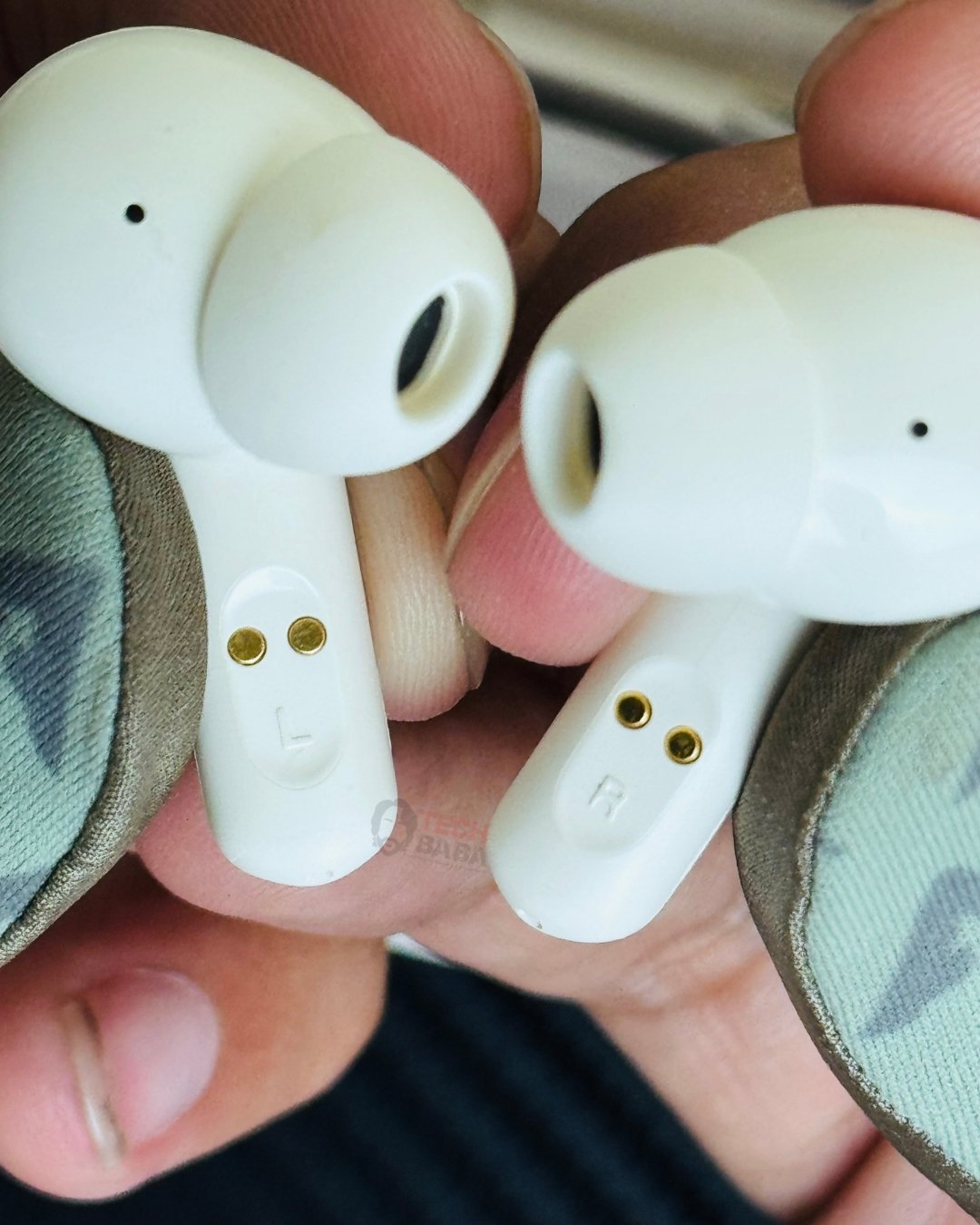 Toocki HE-068A Gaming Earbuds Left & Right Stereo Marking on both buds
